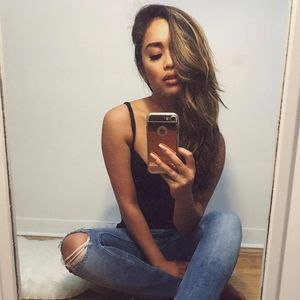 Meet your Posher, Layla